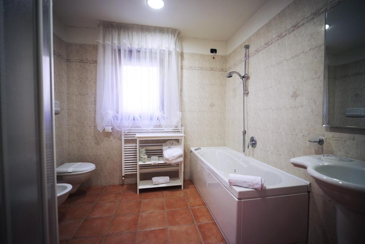 Hotel Ristorante Al Brunello Di מונטלצ'ינו מראה חיצוני תמונה