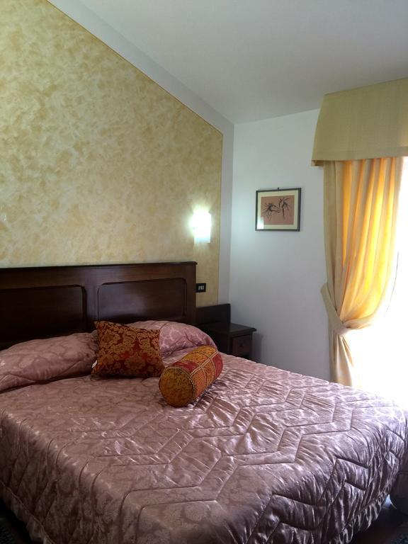 Hotel Ristorante Al Brunello Di מונטלצ'ינו חדר תמונה
